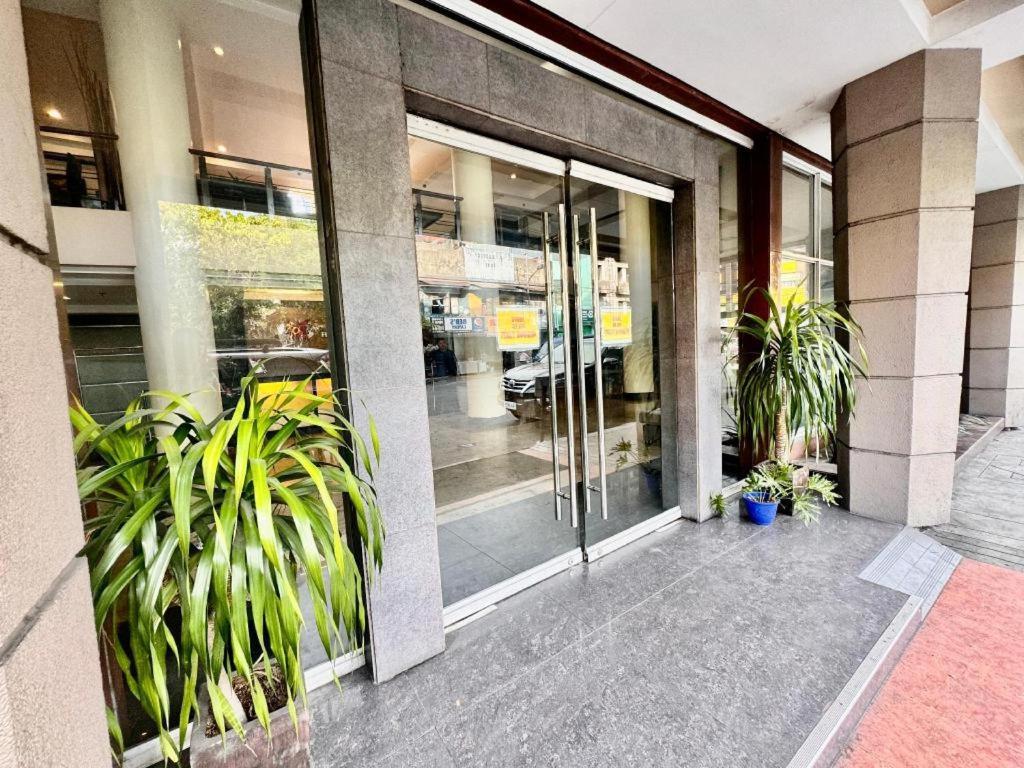 Mo2 Westown Hotel San Juan Баколод Экстерьер фото