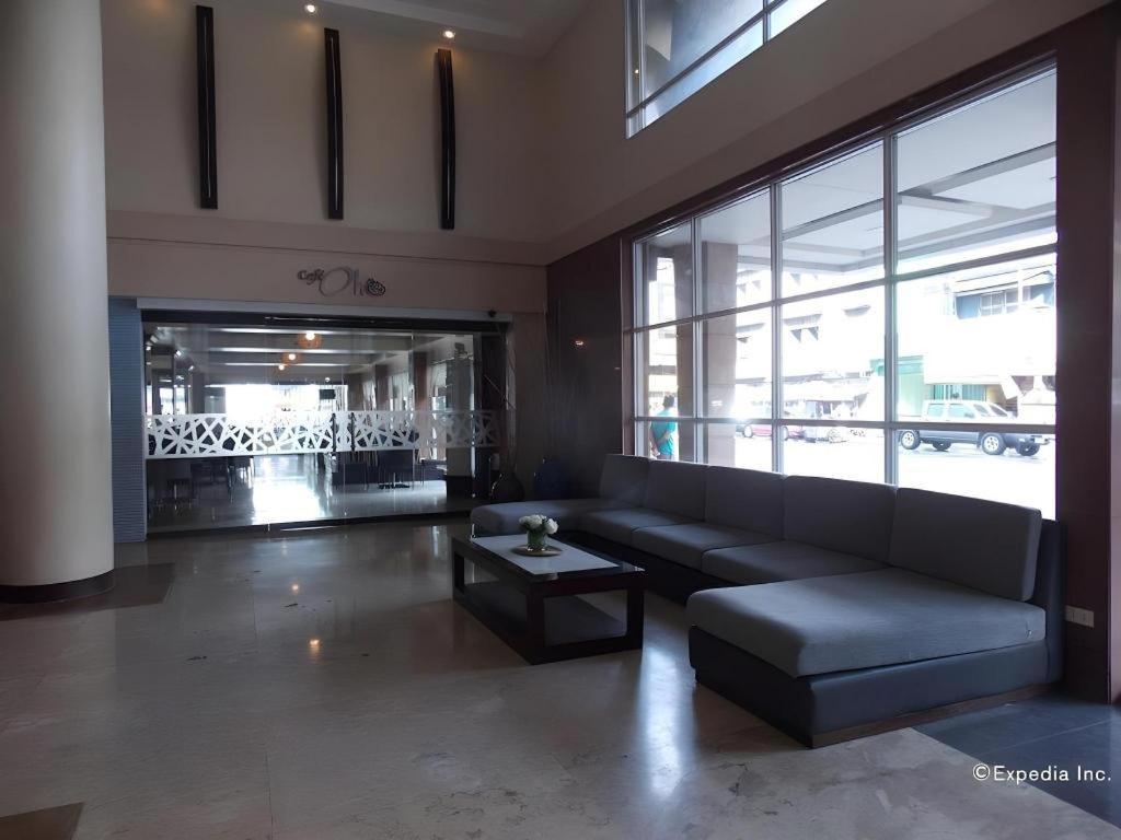 Mo2 Westown Hotel San Juan Баколод Экстерьер фото