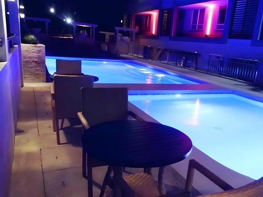 Mo2 Westown Hotel San Juan Баколод Экстерьер фото
