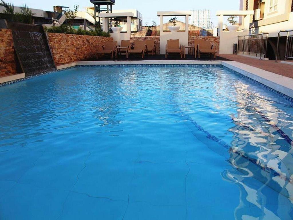 Mo2 Westown Hotel San Juan Баколод Экстерьер фото
