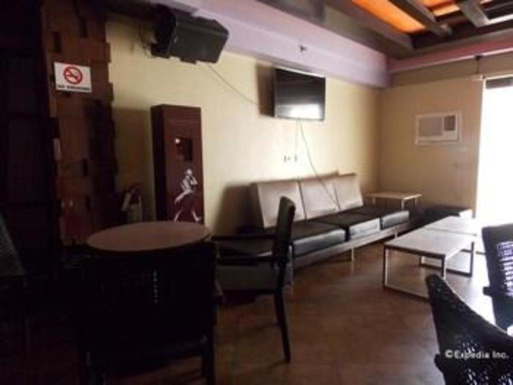 Mo2 Westown Hotel San Juan Баколод Экстерьер фото