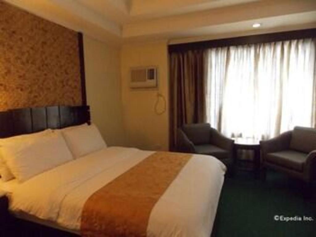 Mo2 Westown Hotel San Juan Баколод Экстерьер фото